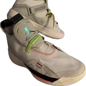 Men’s Jordan Basketball Sneakers